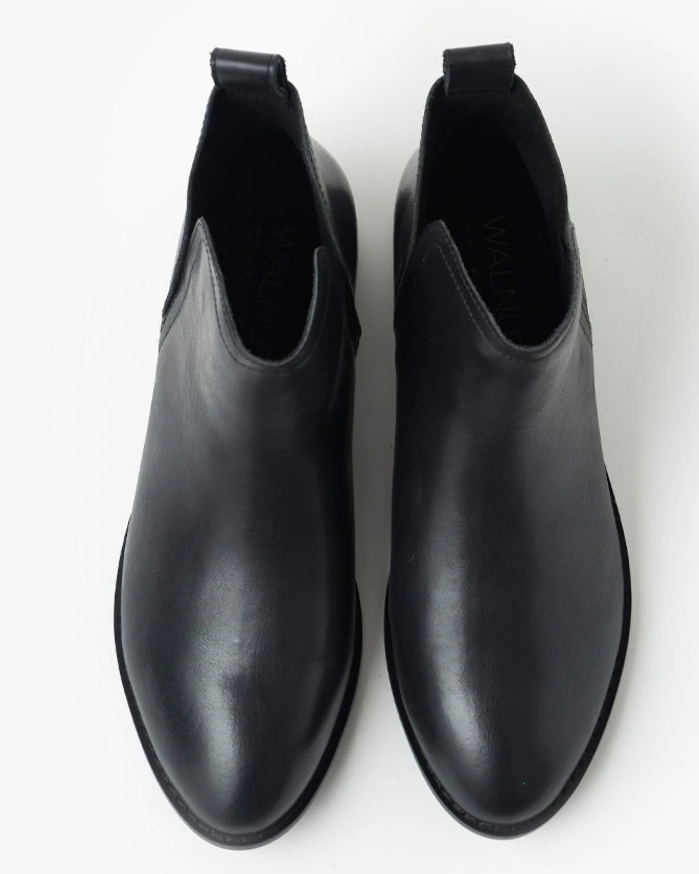 Walnut Melbourne - Douglas Leather Boot - Black