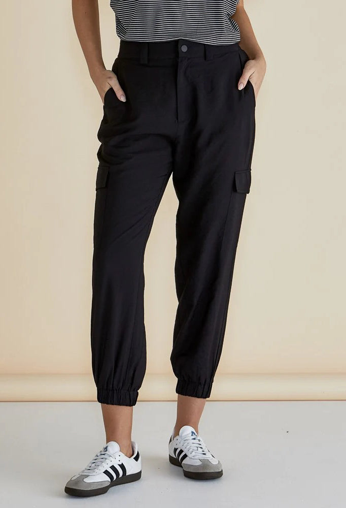Betty Basics - Adrianna Jogger - Black