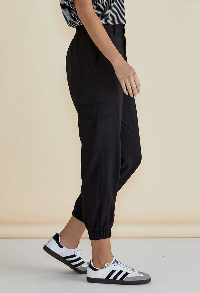 Betty Basics - Adrianna Jogger - Black