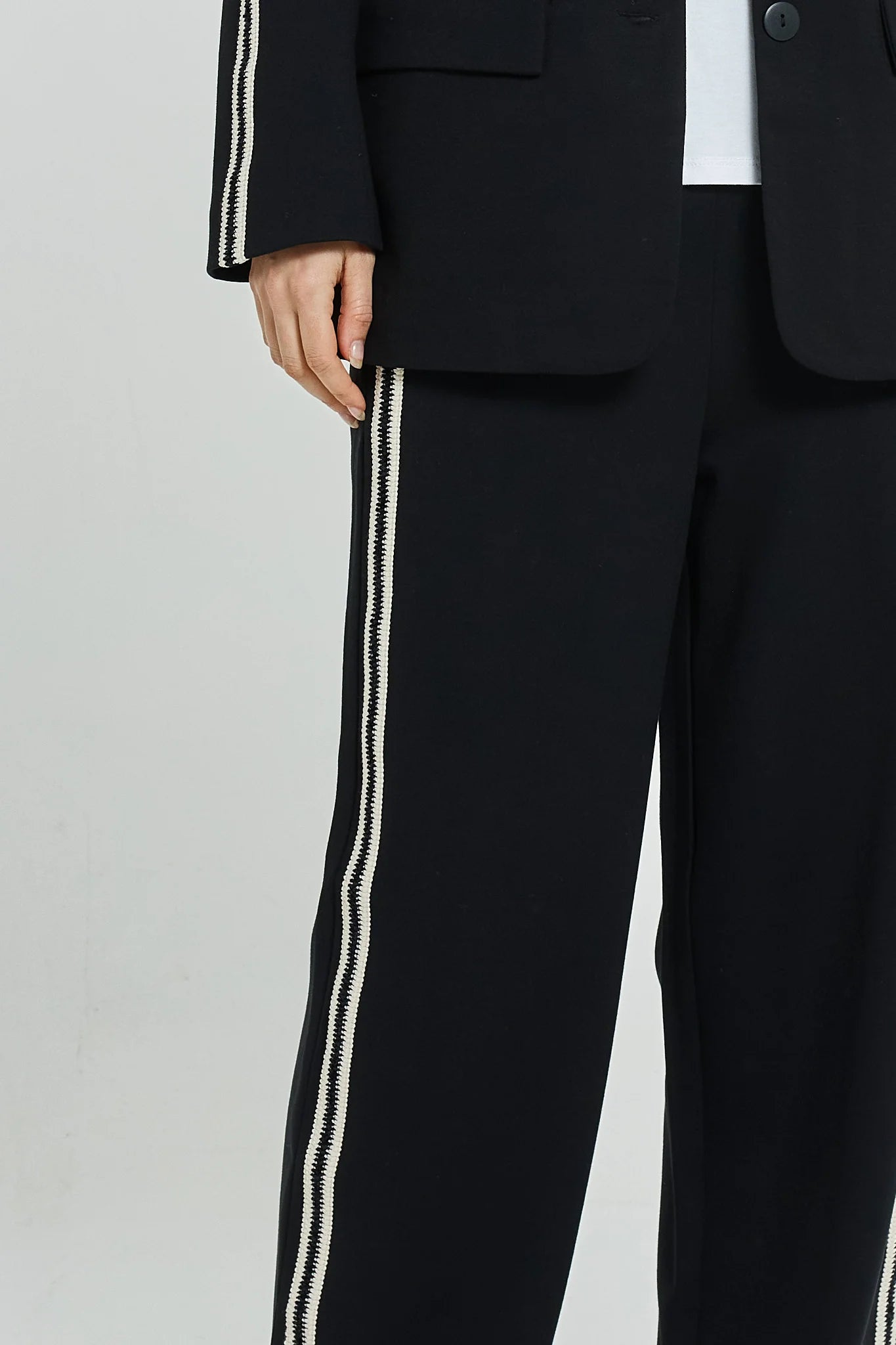 Betty Basics - Bien Trim Jogger - Black Trim