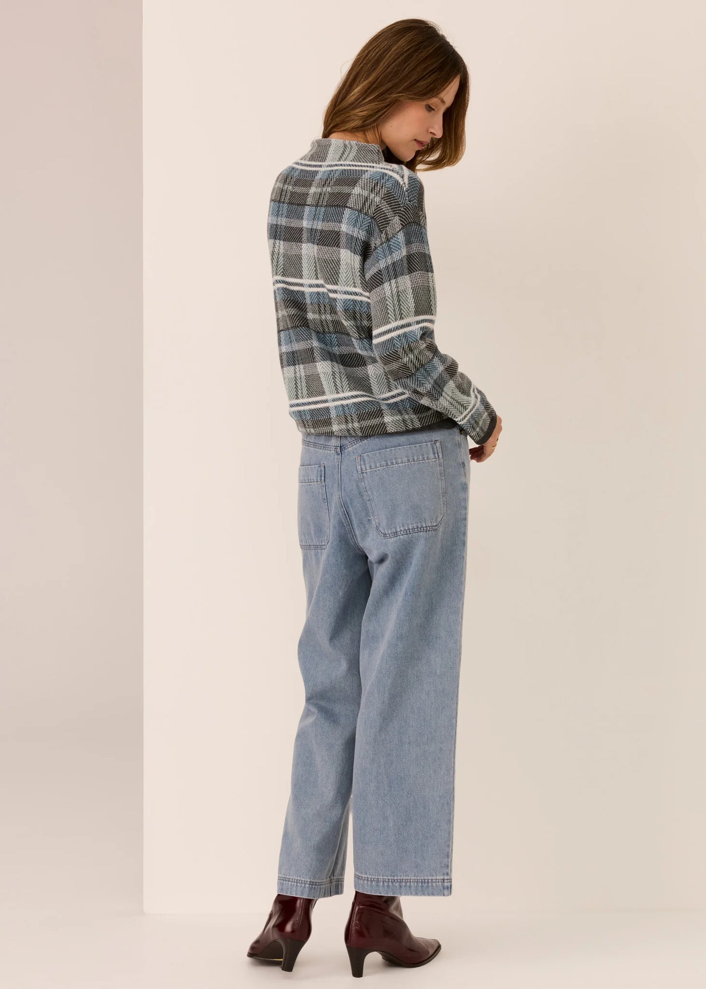Pol Clothing - Andie Cropped Jean - Blue Wash