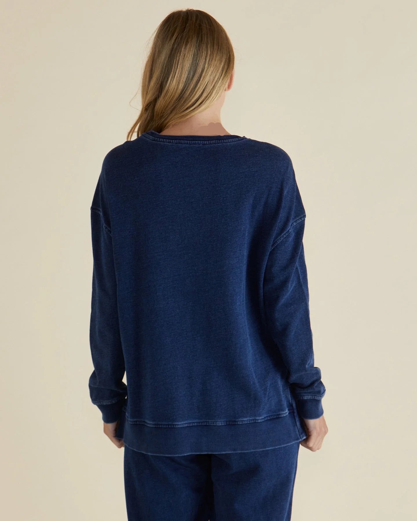 Betty Basics - Easy Crew Sweat - Indigo Wash