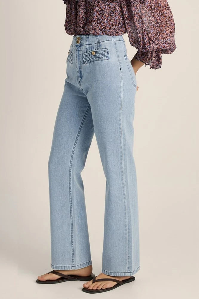 Fate & Becker - Lila Straight Leg Jean - Light Wash