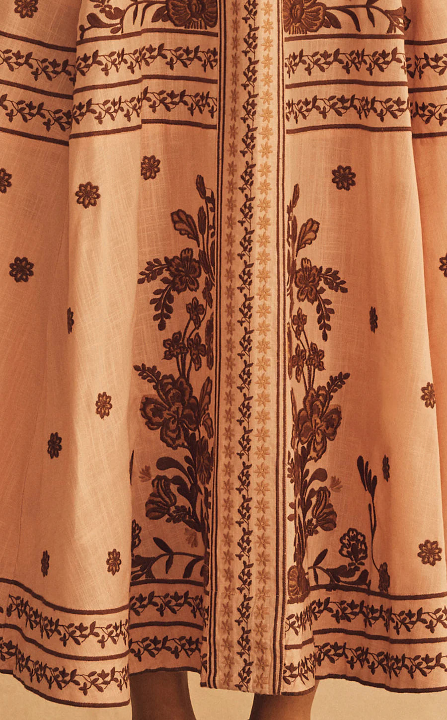Înfiorată Embroidered Empire Maxi Dress