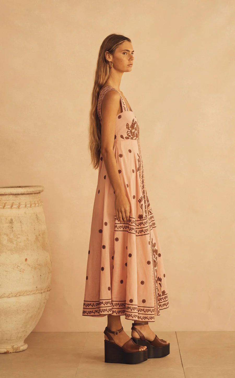 Înfiorată Embroidered Empire Maxi Dress