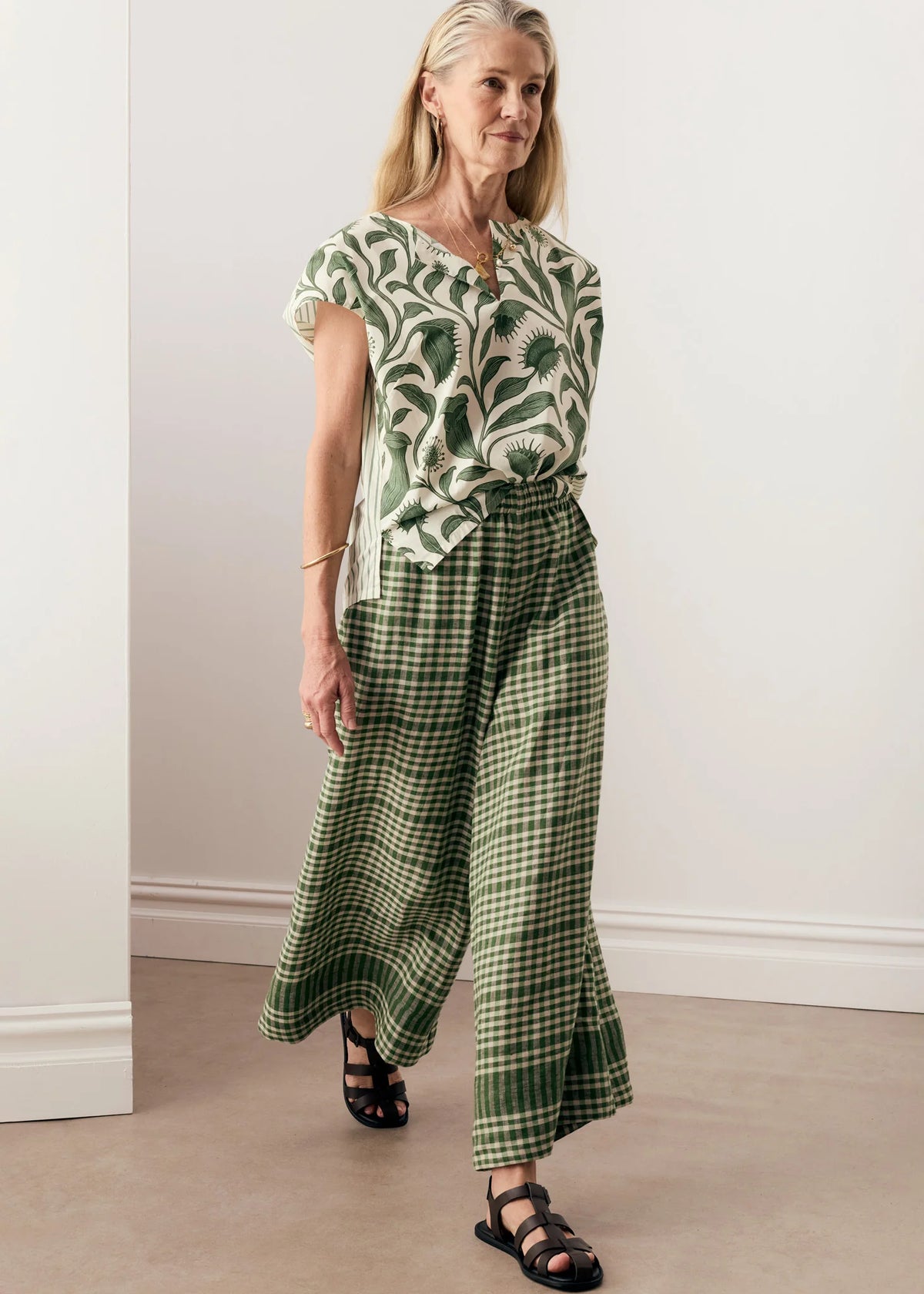 Pol Clothing - Botanica Contrast Back Top - Bontanica Print