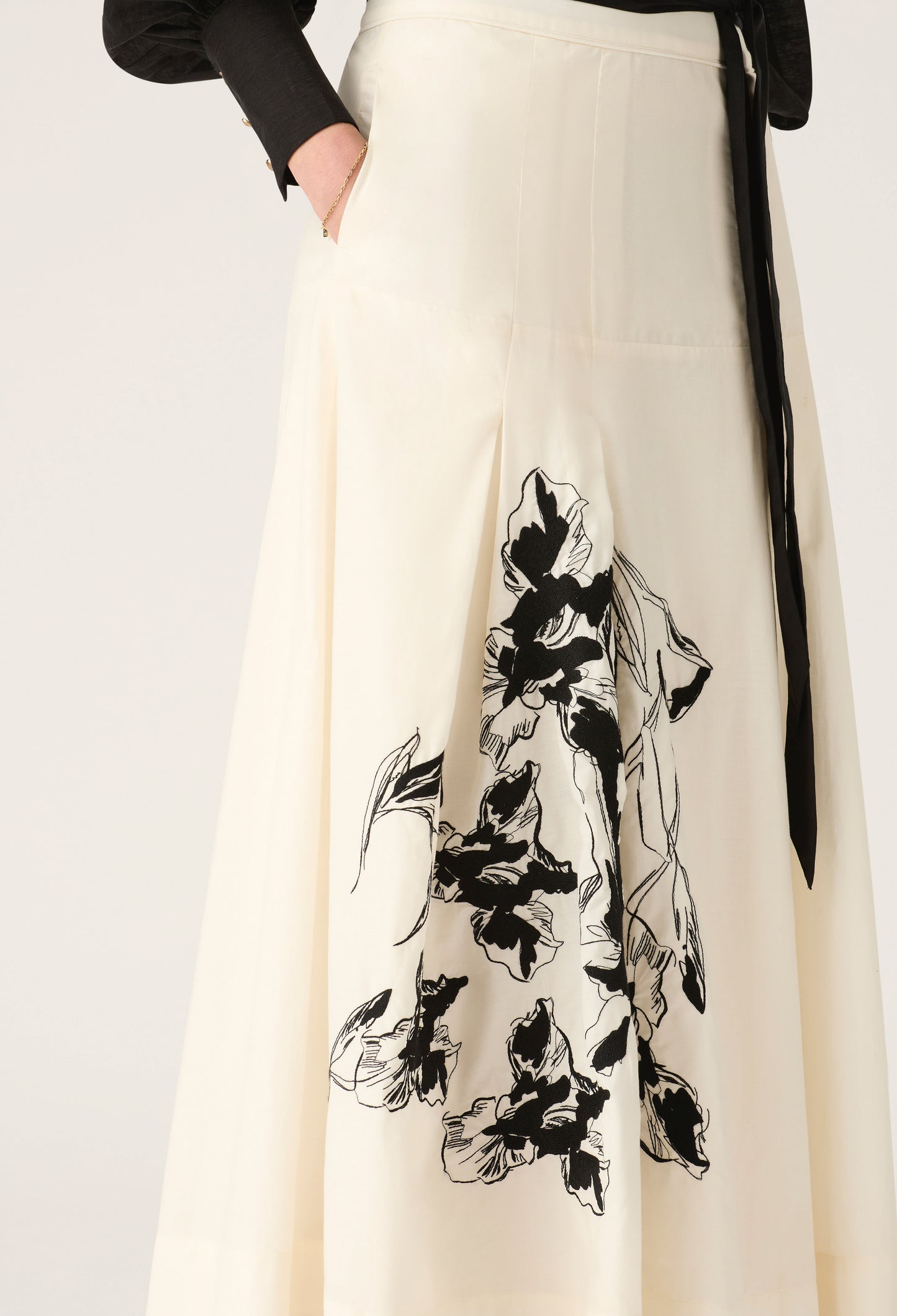 Mos the Label - Lis Embroidery Midi Skirt - Ivory