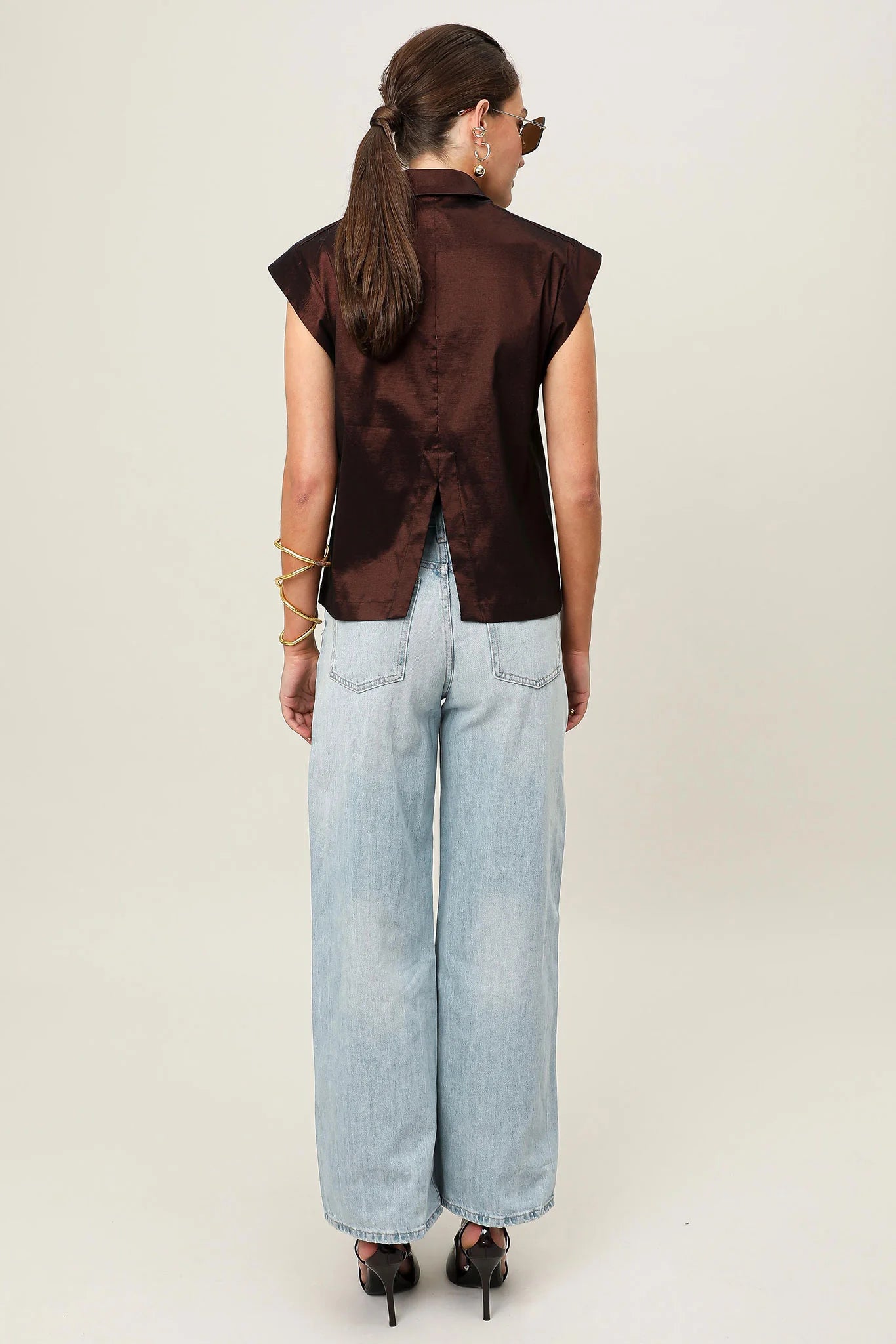 Realm Origin - Sol Verite Shirt. - Mocha