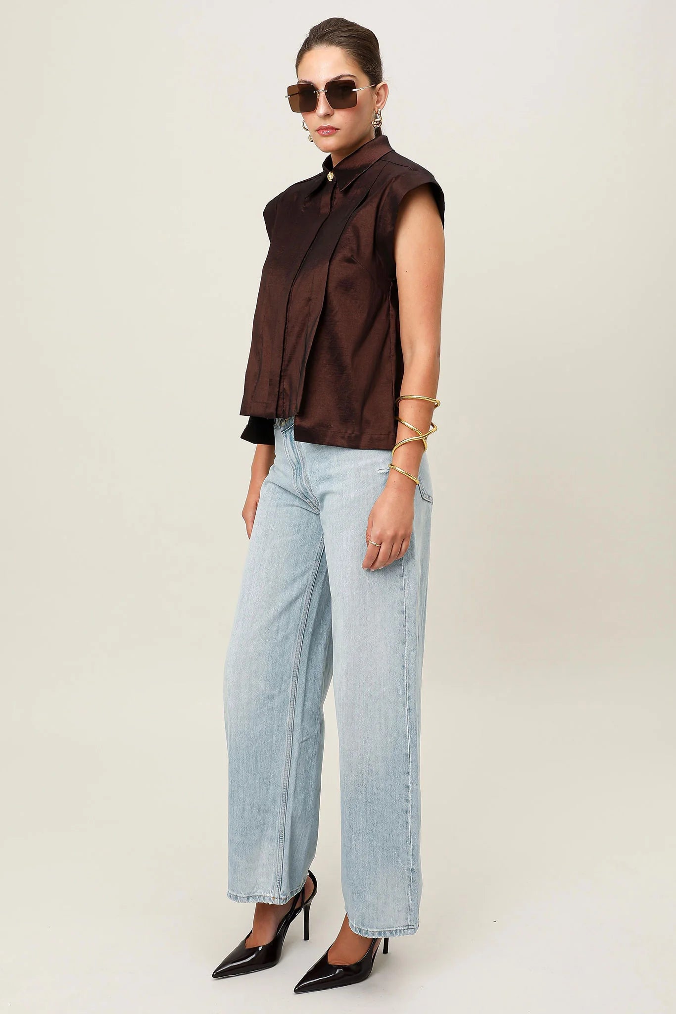 Realm Origin - Sol Verite Shirt. - Mocha